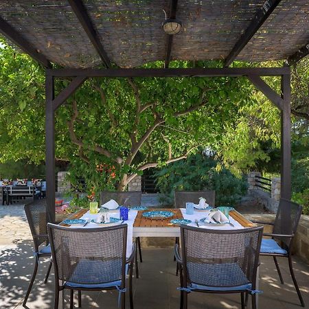 Villa Mary'S Holiday House Pefki  Екстер'єр фото